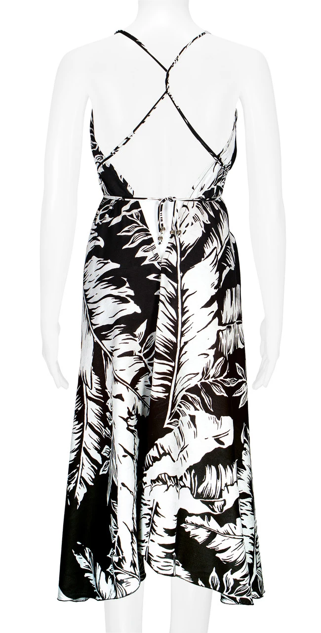 Robin Ruth® Maxi Dress: Monochrome Leaf 4 Robin Ruth® Maxi Dress: Monochrome Leaf - Image 4